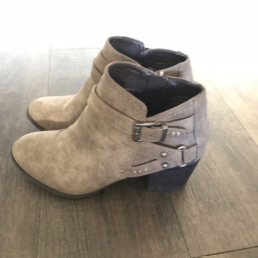 Super cute pair of booties